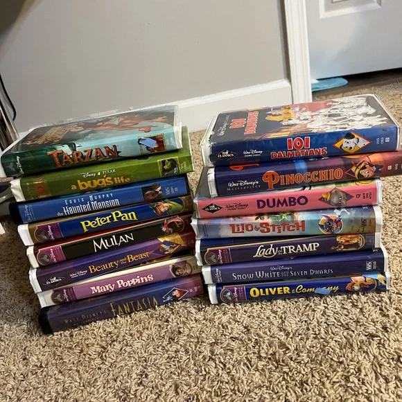 Vintage Disney and Pixar classics VHS bundle of 15 - Picture 1 of 3